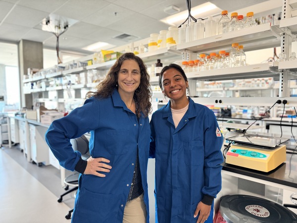Naomi Chesler with bimedical engineering student 